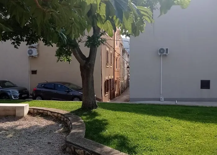 House Festini Madona Apartman *